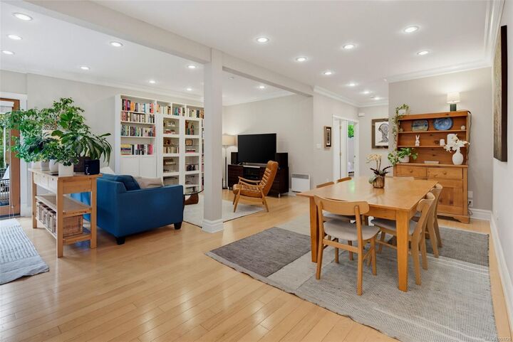 Property Photo:  1200 Richardson St #1  BC V8V 2E1 