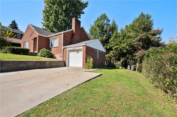 Property Photo:  3942 Lawnview Ave  PA 15227 