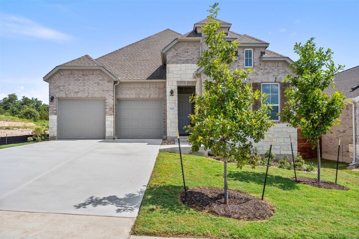 Property Photo: 11413 Lago Leon Street TX 78653
