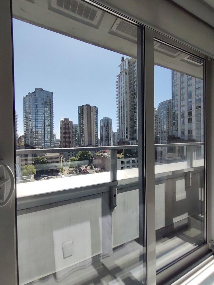 Property Photo:  833 Seymour Street 706  BC V6B 0G4 