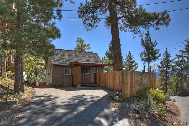 Property Photo:  1137 Ridge Road  CA 92333 
