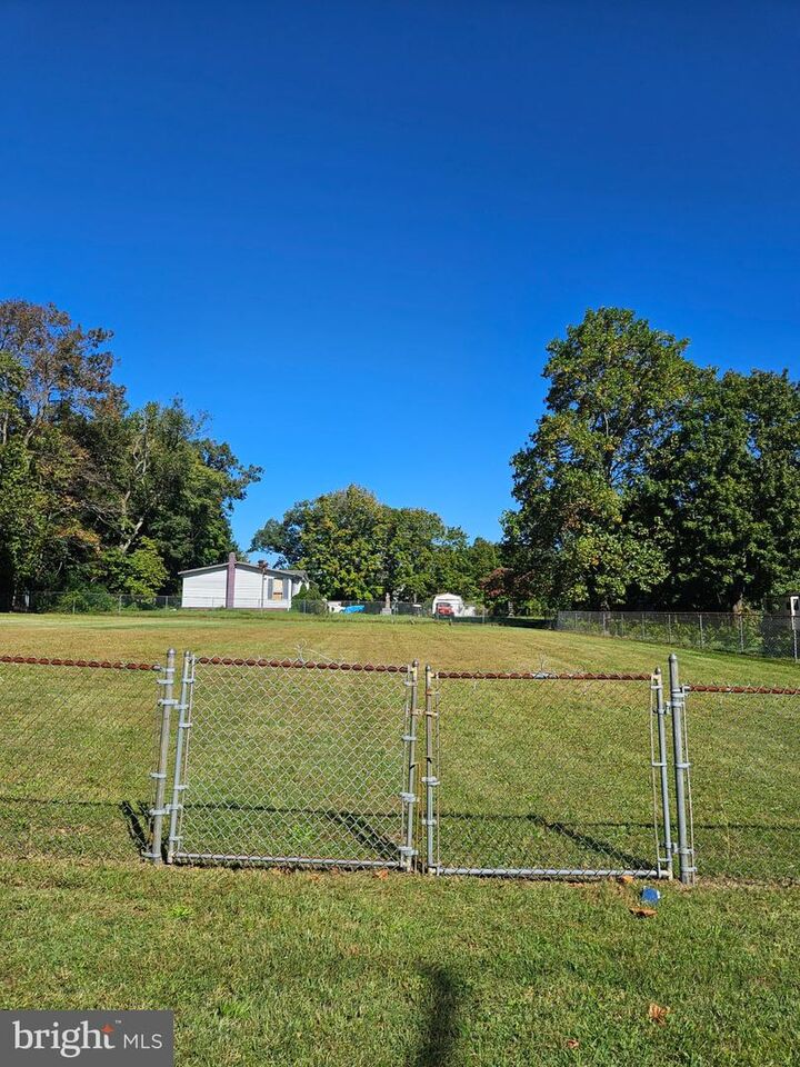 Property Photo:  1102 W Park Avenue  NJ 08360 