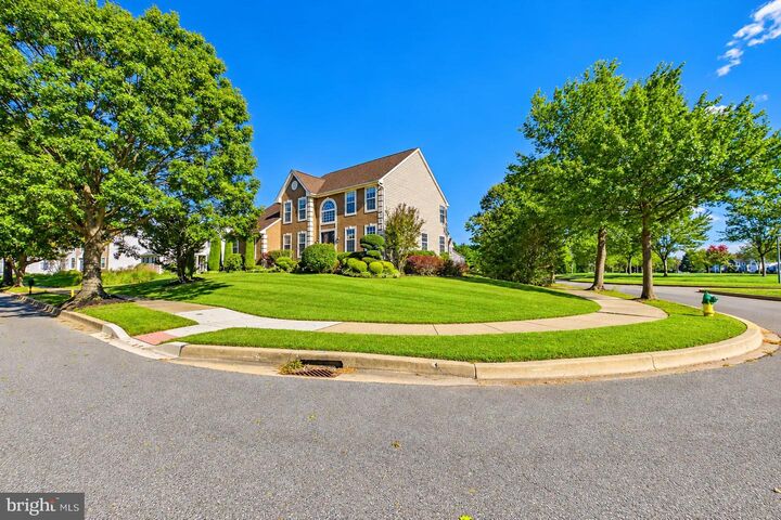 Property Photo:  219 Oakwood Place  DE 19709 