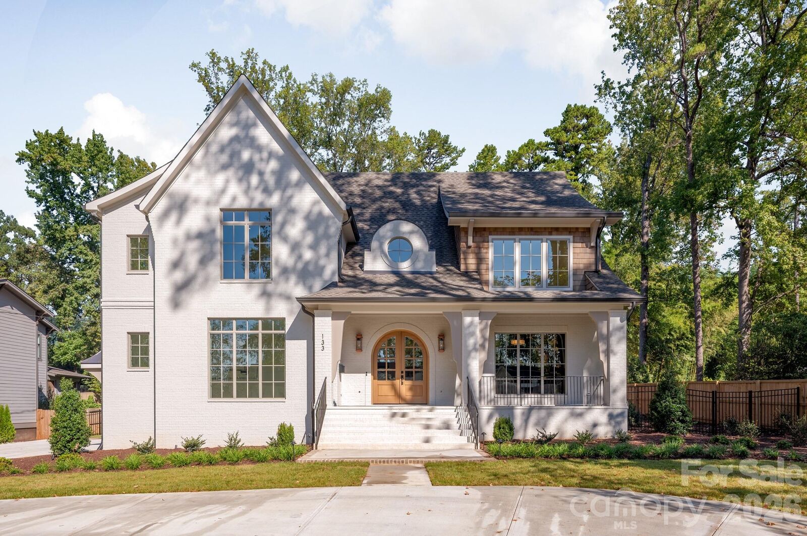 Property Photo: 133 Wonderwood Drive NC 28211