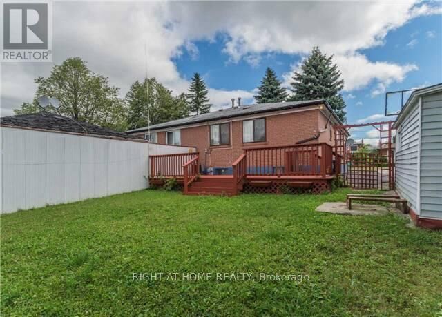 Property Photo: 52 Bakerton Drive ON M1J 2T5