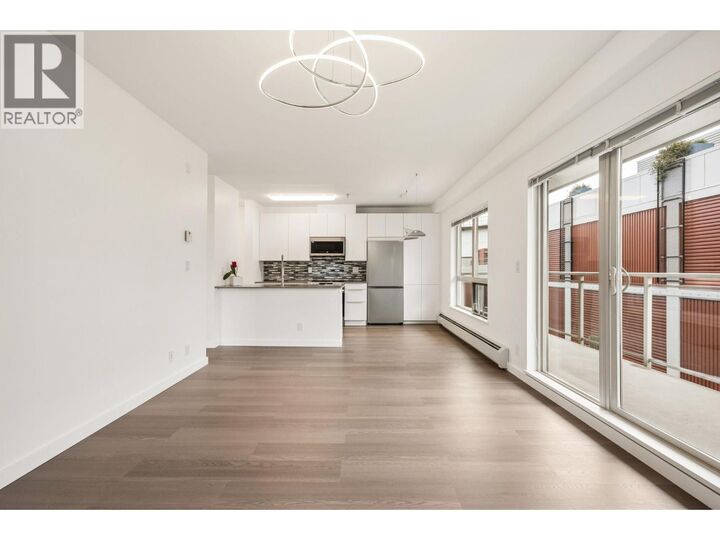 Property Photo:  1033 St. Georges Avenue 303  BC V7L 3H5 
