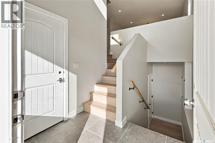 Property Photo:  526 Kinloch Court  SK S7M 5X1 