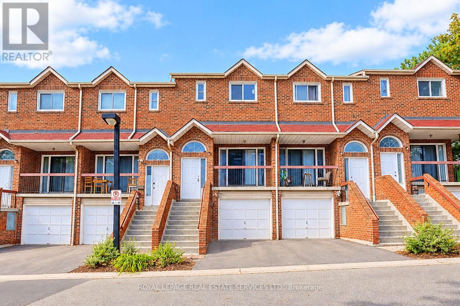 Property Photo: 10 Reidmount Avenue 10 ON M1S 1B2