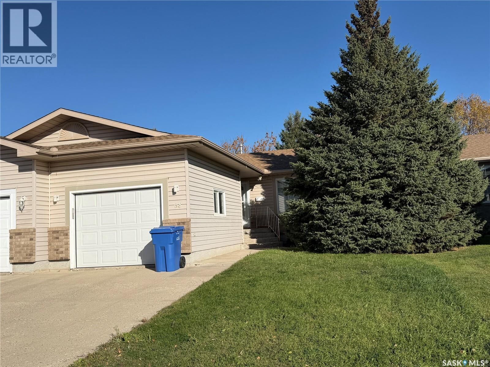 Property Photo: 68 Fenson Crescent SK S3N 3S5