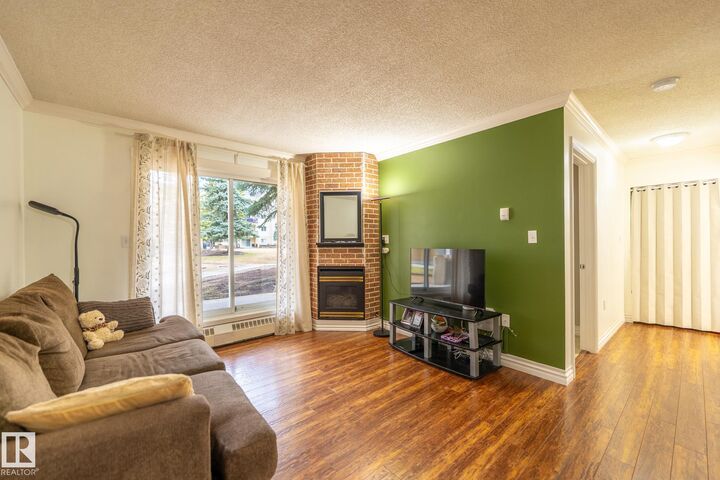 Property Photo:  10636 120 Street NW 142  AB T5H 4L5 