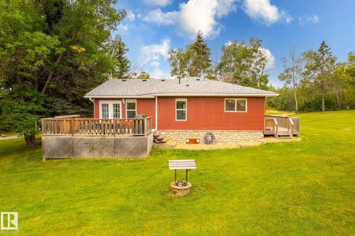 Property Photo:  55115 Rge Road 13  AB T0E 1V0 