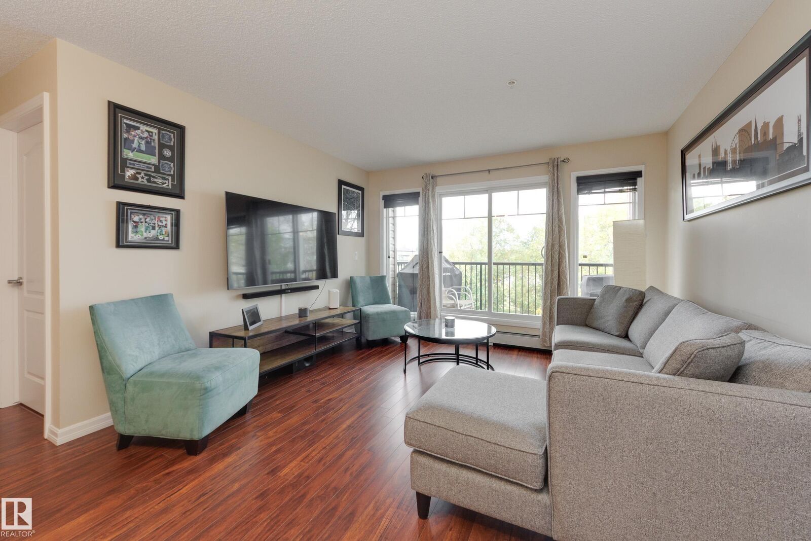 Property Photo:  271 Charlotte Way 210  AB T8H 0N9 