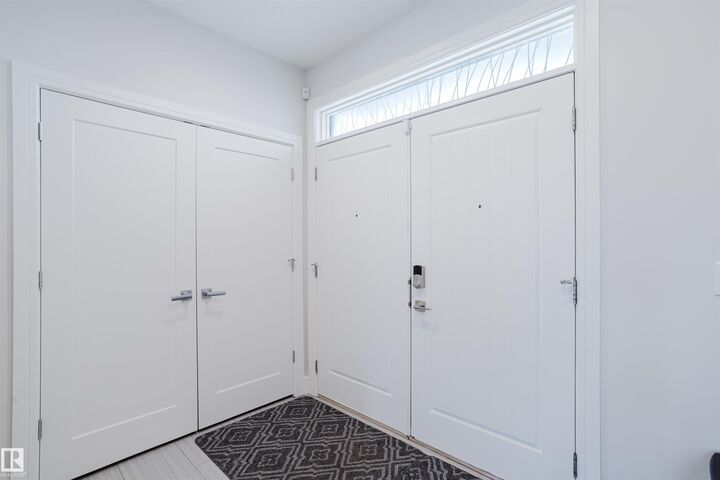 Property Photo:  1 Eastview St  AB T8N 4G4 
