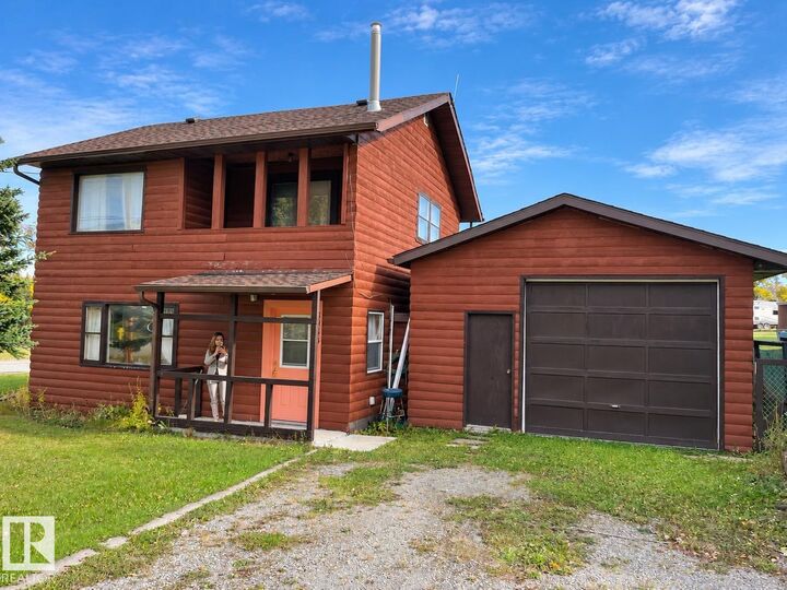 Property Photo:  4933 Centre Street  AB T7V 1Z1 