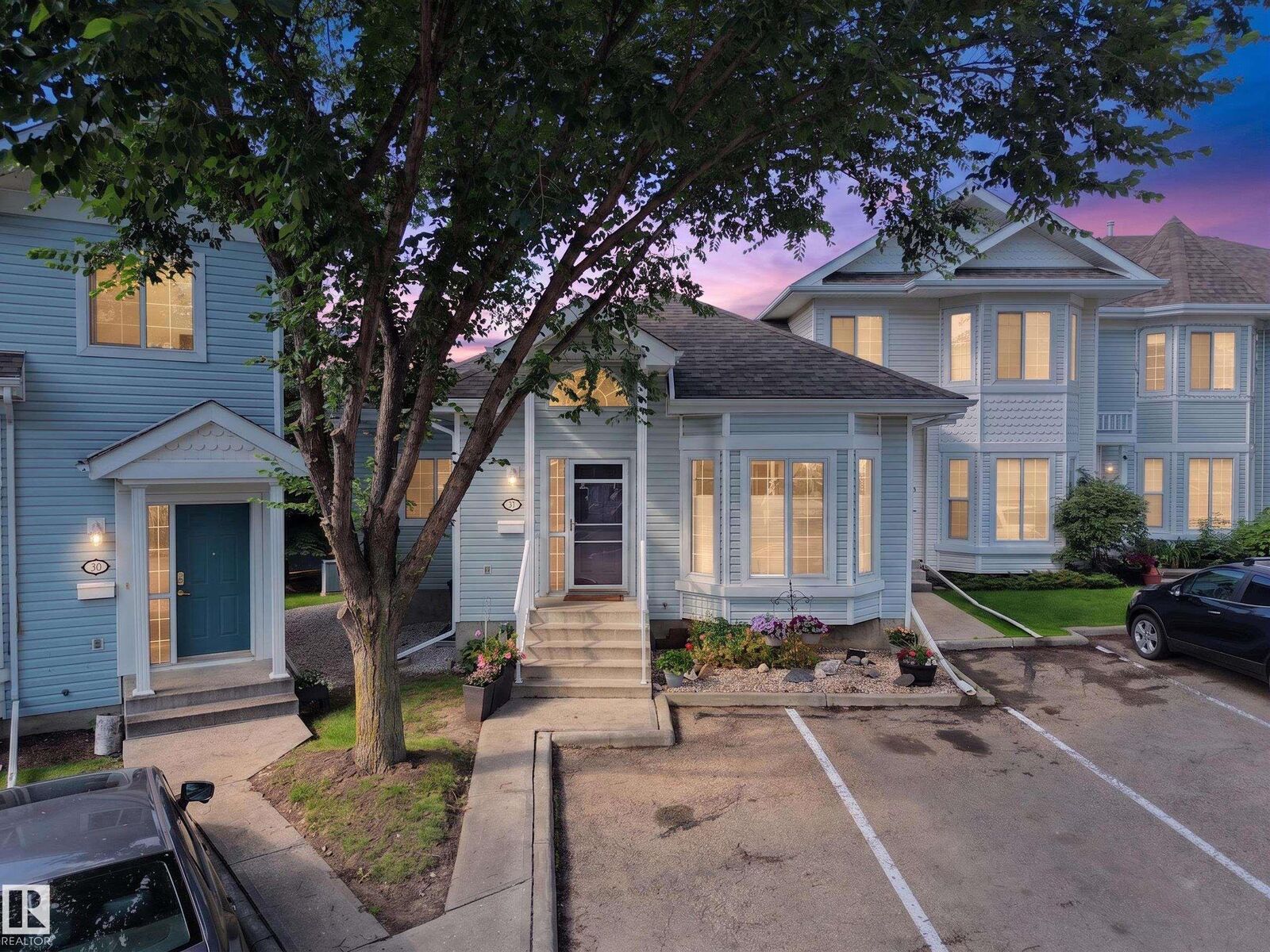 Property Photo:  1780 Glastonbury Boulevard NW 31  AB T5T 6P9 