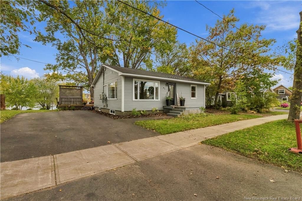 Property Photo:  91 Ross Terrace  NB E3A 8E2 