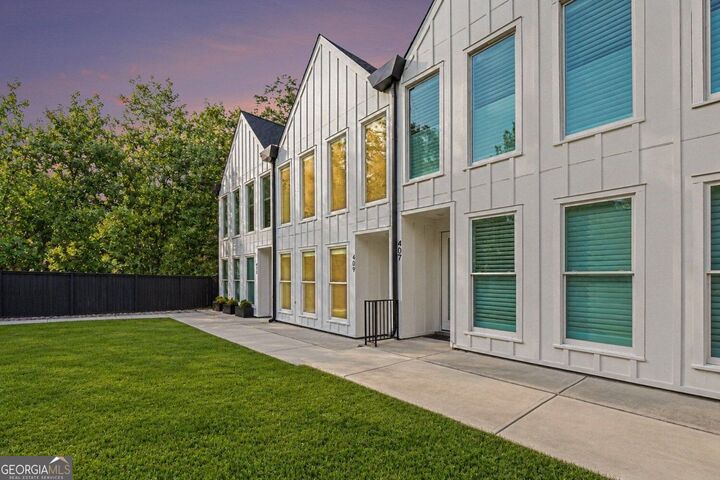 Property Photo:  409 Burgundy Way  GA 30188 