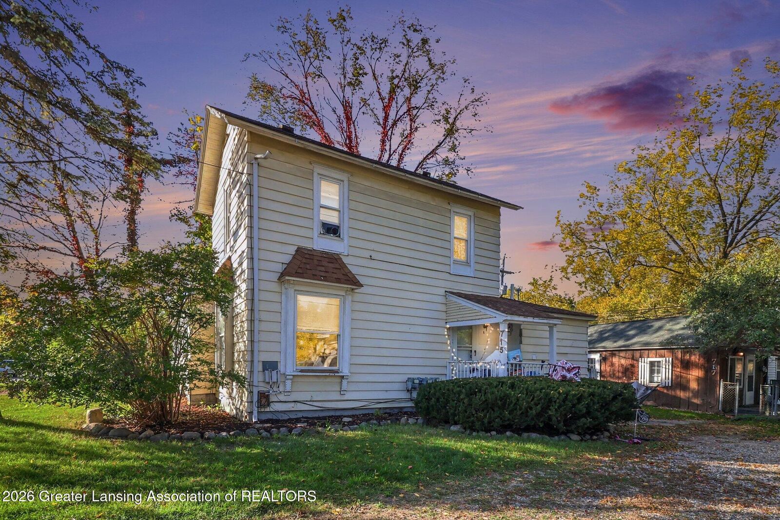 Property Photo:  714 &Amp 15 E Grand River Avenue  MI 48895 