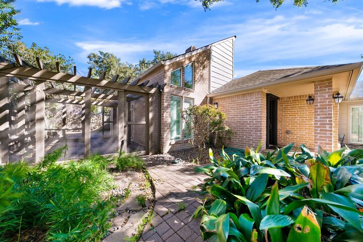 Property Photo:  1615 Park Haven Drive  TX 77077 