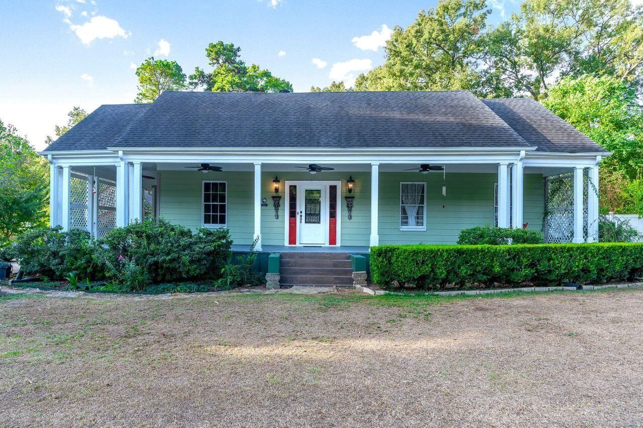 Property Photo: 5610 Victory Drive TX 75672