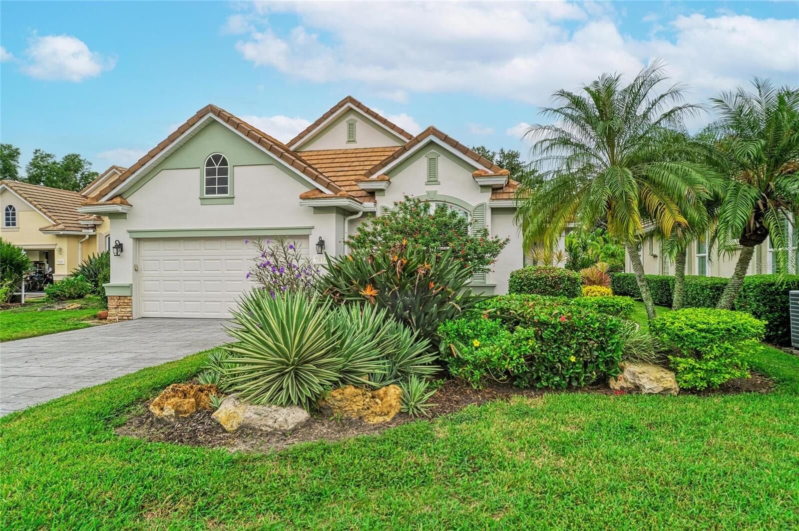 Property Photo: 7816 Heritage Classic Court FL 34202