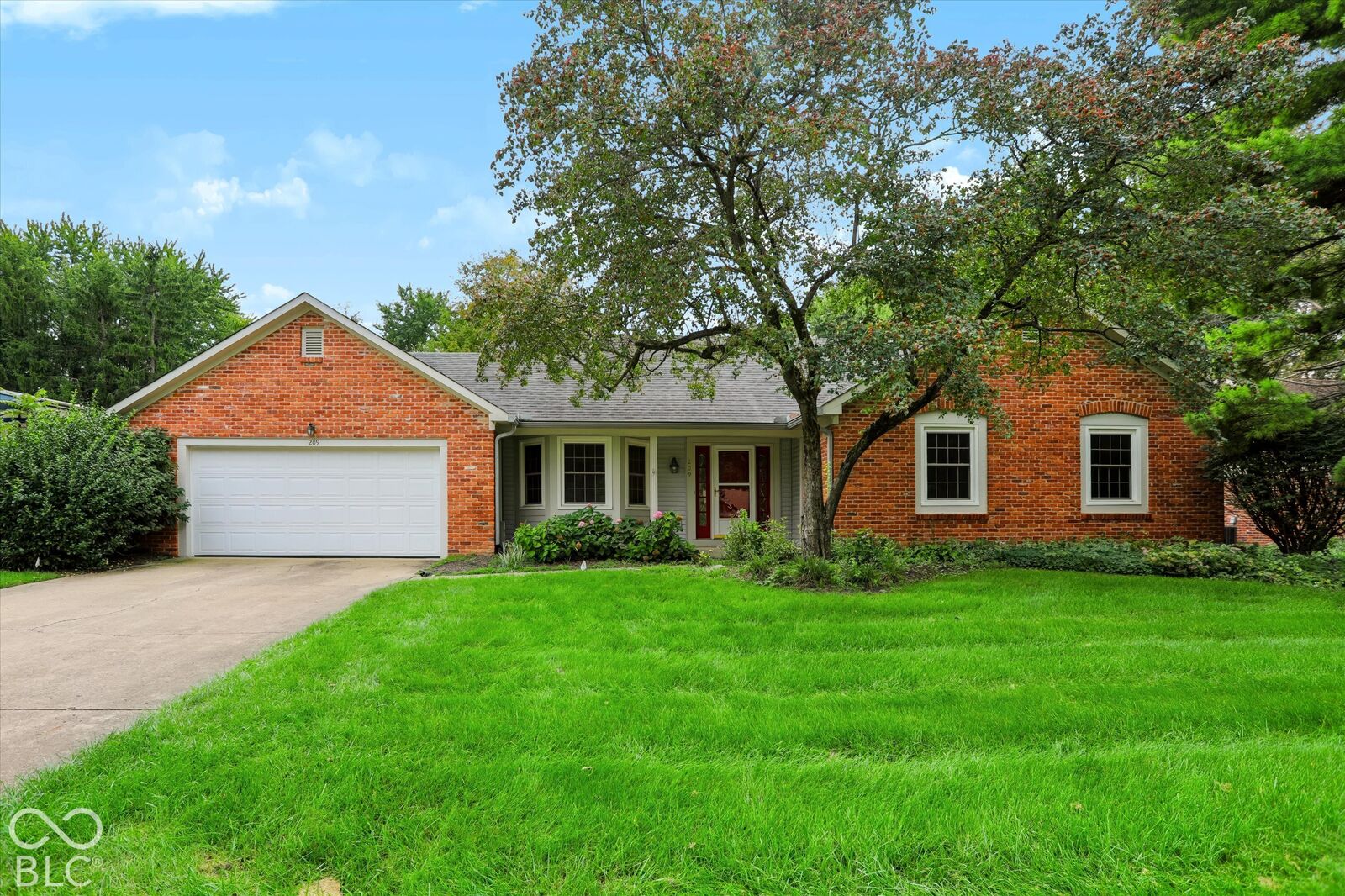 Property Photo:  209 Yorkshire Circle  IN 46060 