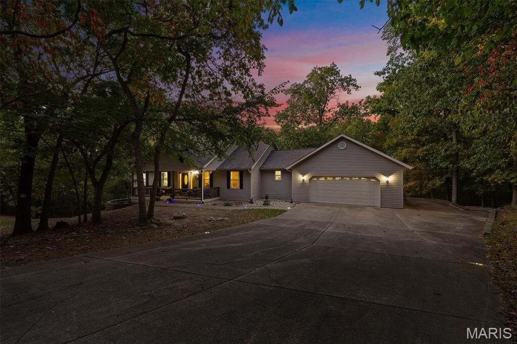 Property Photo:  6107 Briar Trail  IL 62298 