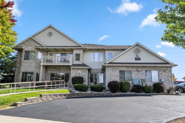 Property Photo: 1527 Summerset Dr WI 53406