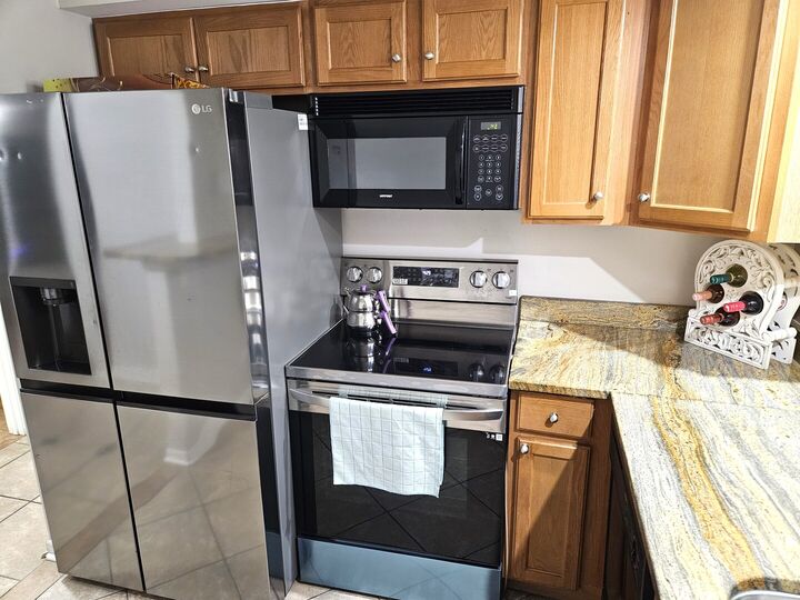 Property Photo:  1354 E Washington Street 102  IL 60016 