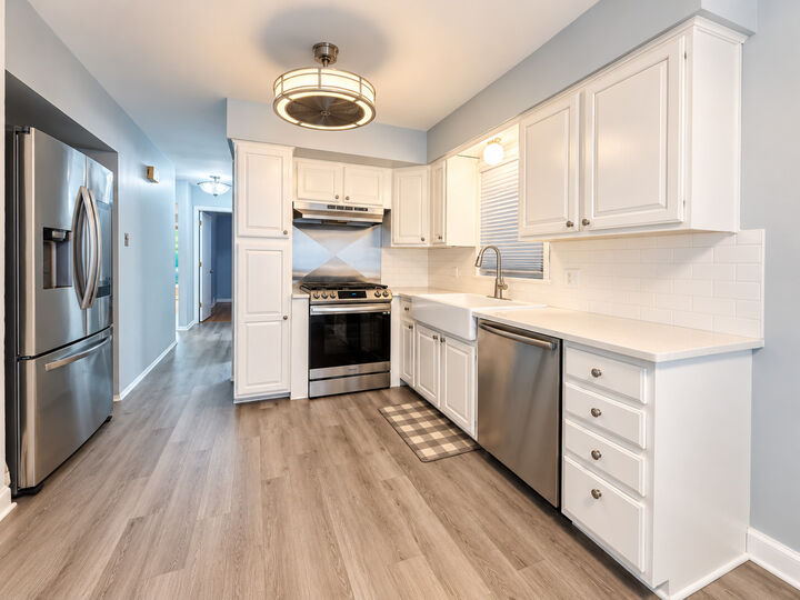 Property Photo:  7052 W 64th Place  IL 60638 