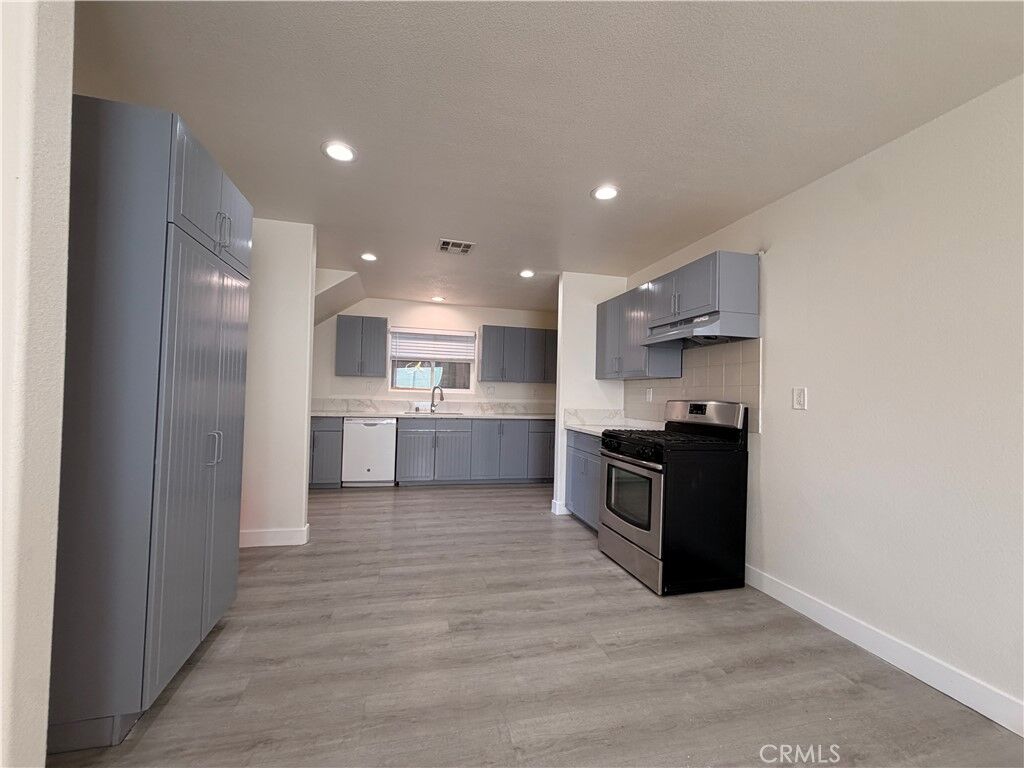 Property Photo:  905 W Sumner A - Front  CA 92530 