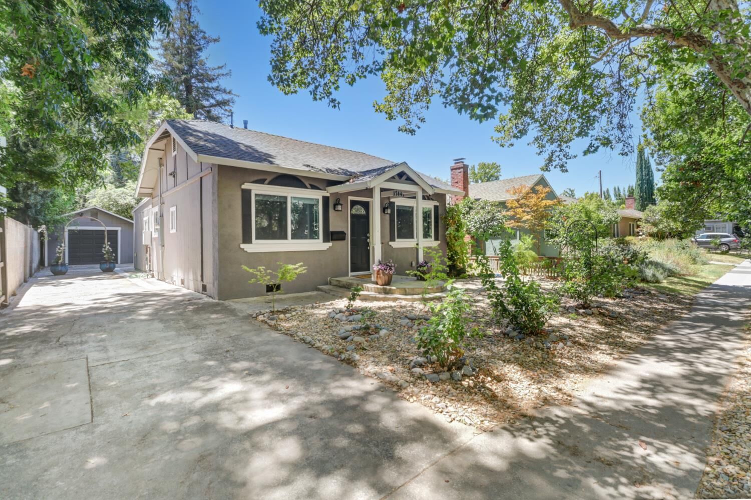 Property Photo: 1744 Vallejo Way CA 95818