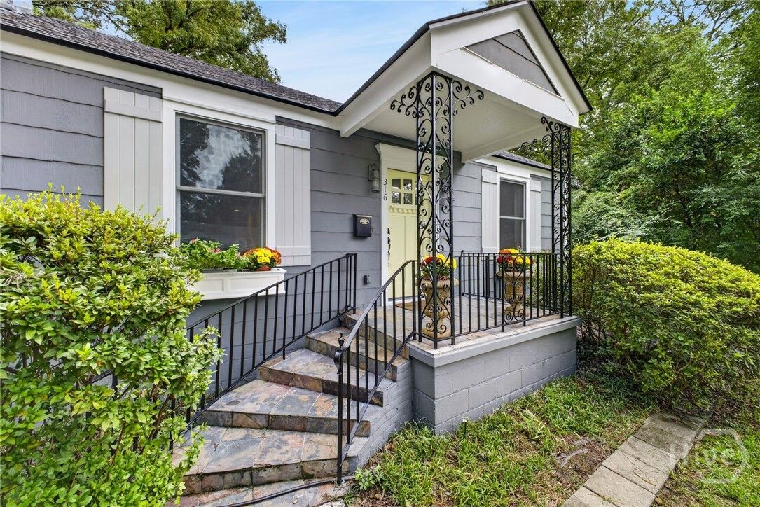 Property Photo:  316 E 57th Street  GA 31405 
