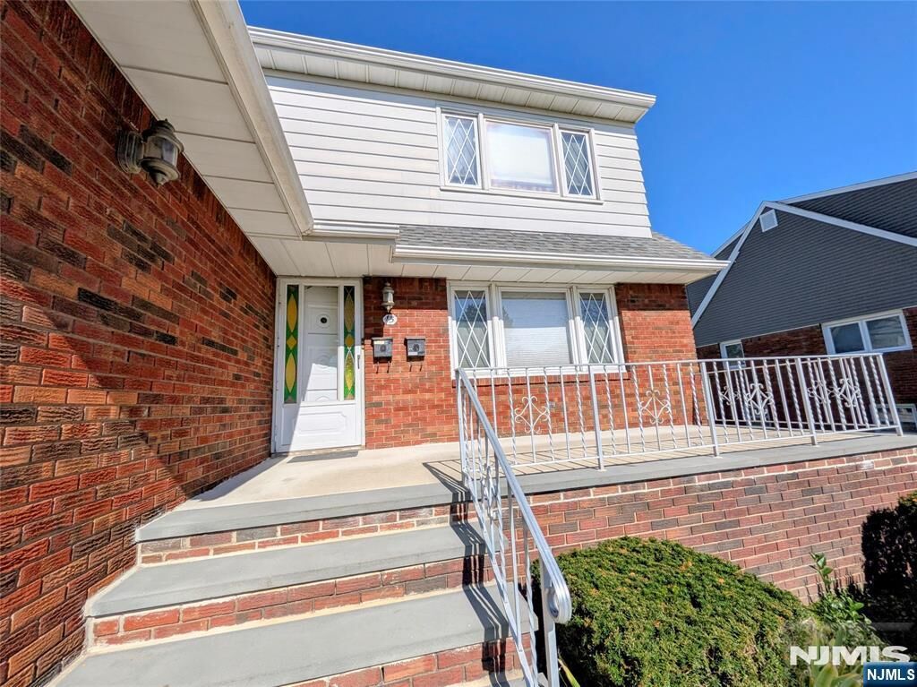 Property Photo:  15 Henry Street 2  NJ 07644 