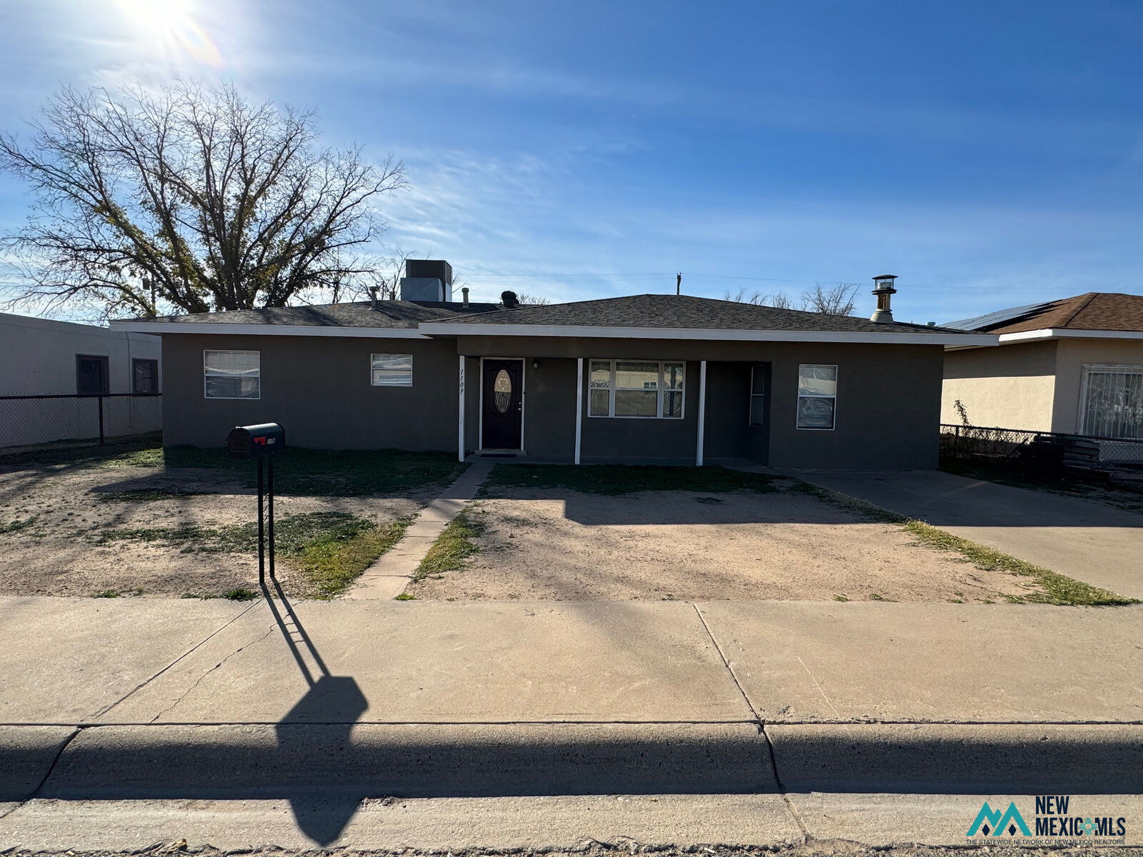 Property Photo:  1109 Runyan Ave W  NM 88210 