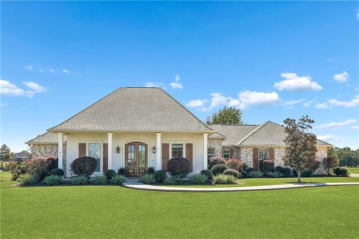 Property Photo:  221 Highland Crest Drive  LA 70434 