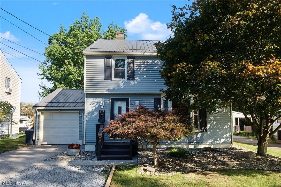 Property Photo:  137 Wilson Avenue  OH 44446 