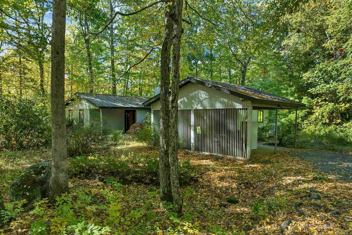 Property Photo:  41 Brek Drive  NH 03054 