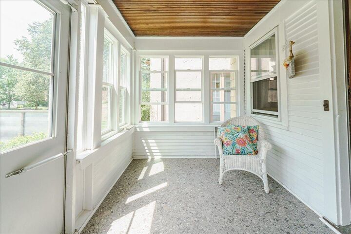 Property Photo: 1263 Minnehaha Avenue W MN 55104