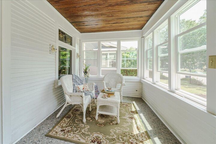 Property Photo:  1263 Minnehaha Avenue W  MN 55104 