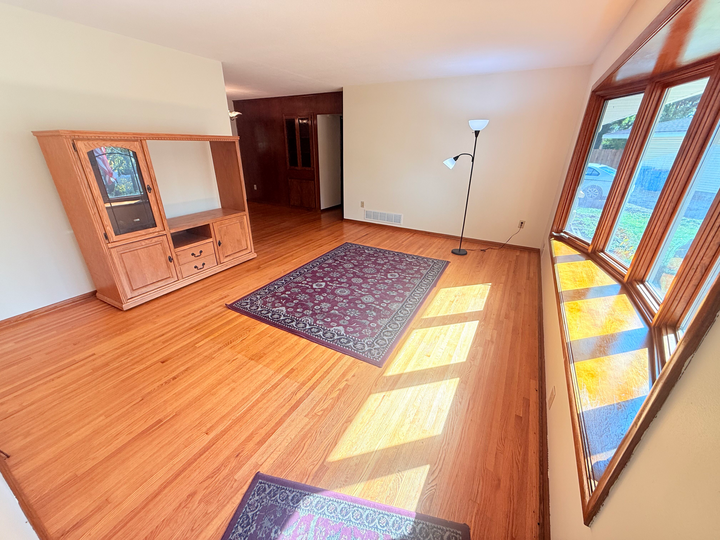Property Photo:  3890 Hill Avenue  MN 55110 