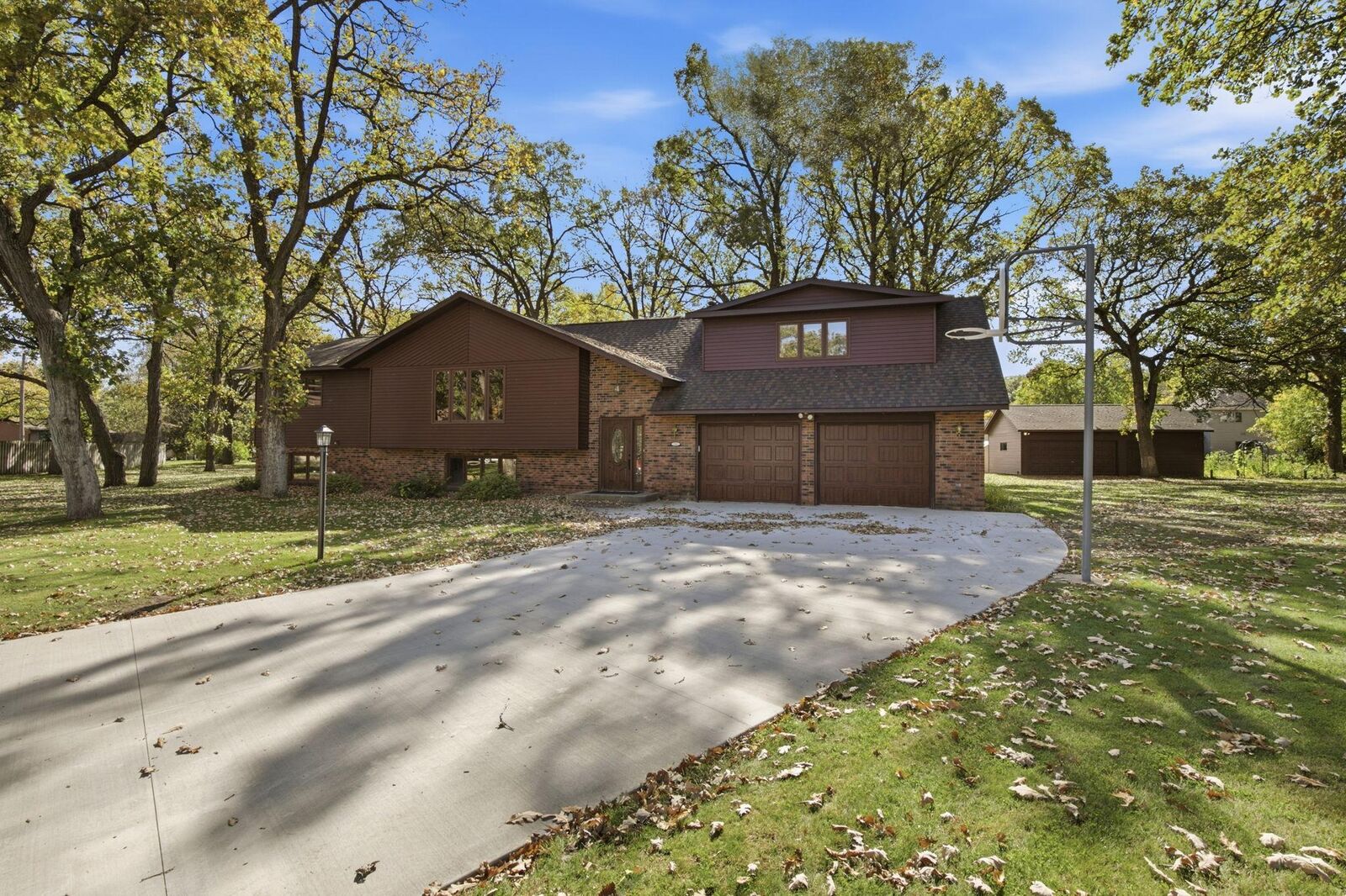 Property Photo:  504 Greenview Court  MN 56377 