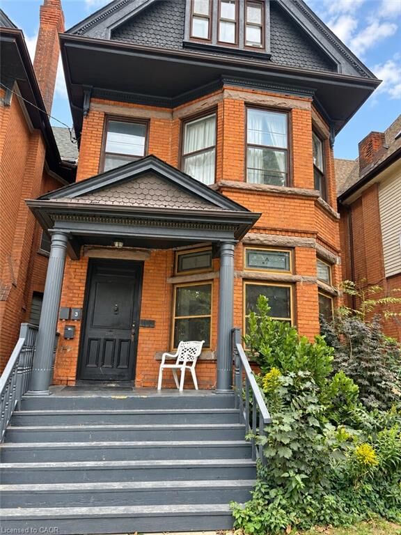 Property Photo:  4 West Avenue N Main  ON L8L 5B8 