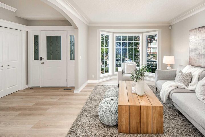 Property Photo:  79 Hamptons Heights NW  AB T3A 5W1 