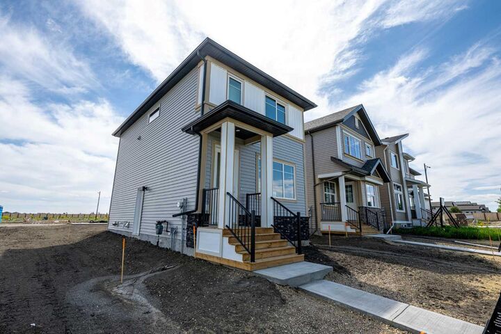 Property Photo:  8633 Copperwood Road  AB T8X 0H5 