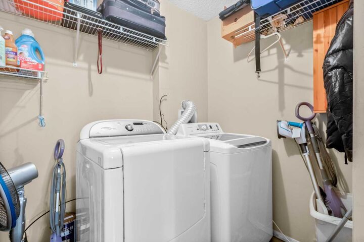 Property Photo: 3308 Valleyview Park SE 308 AB T2B 3R6