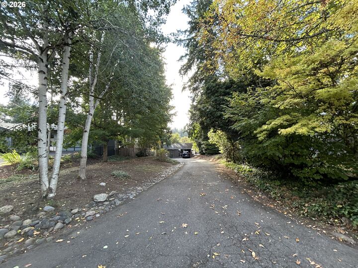 Property Photo: 4790 Upper Dr OR 97035