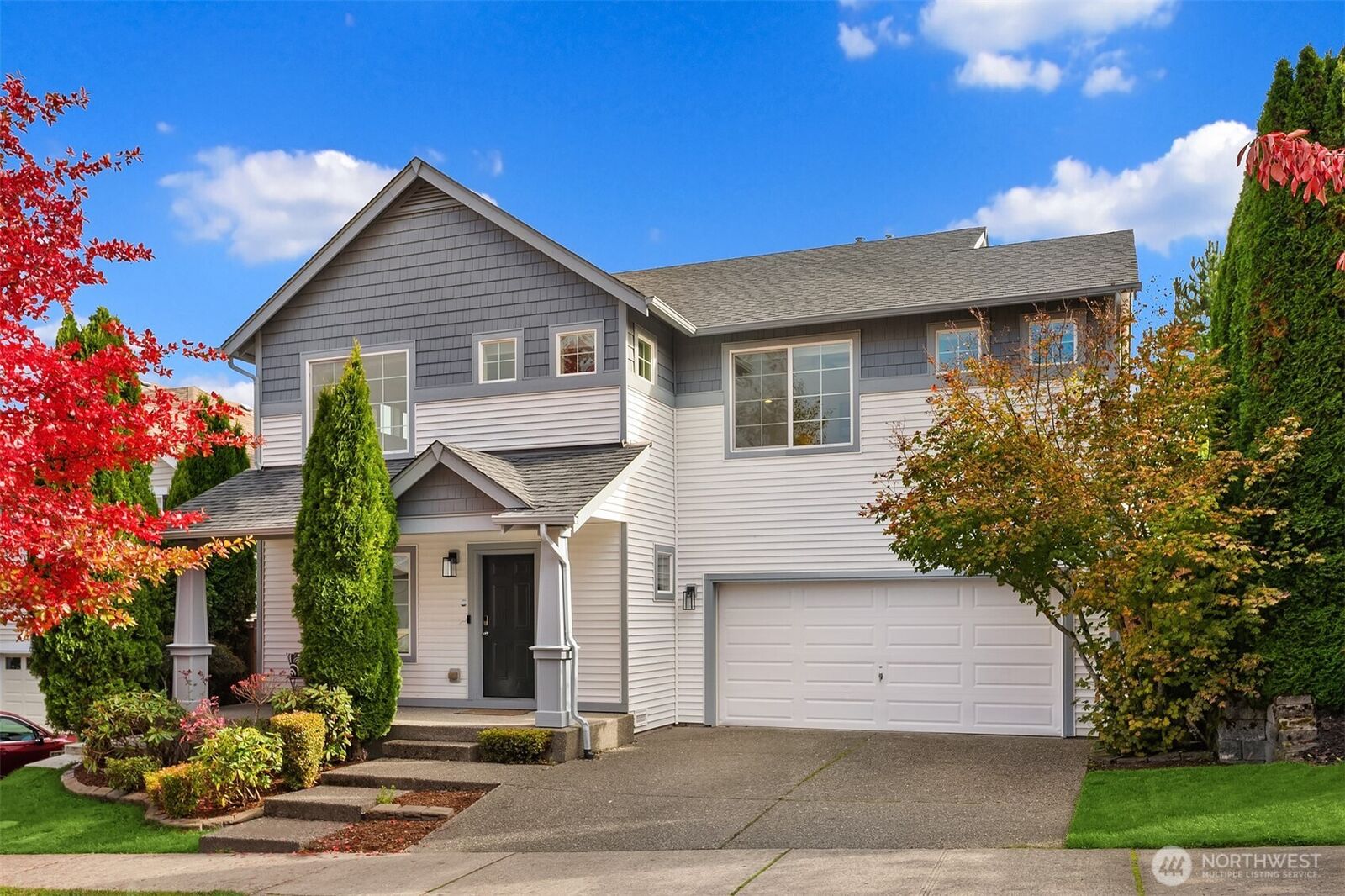 Property Photo: 9404 Templeton Avenue SE WA 98065