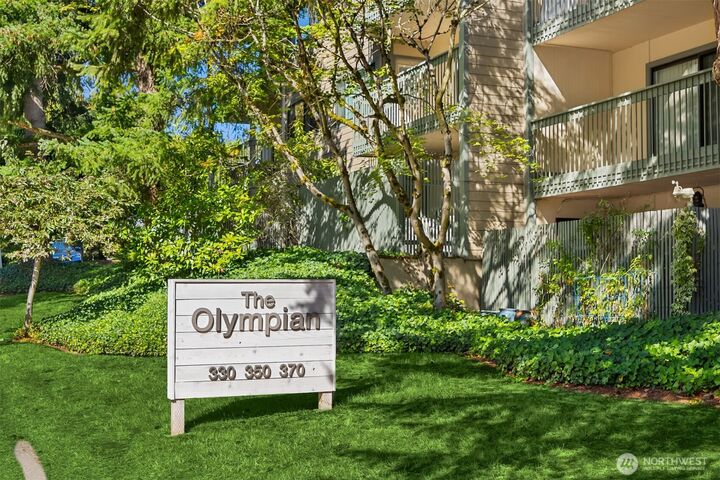 Property Photo:  350  Grow Avenue NW A1  WA 98110 