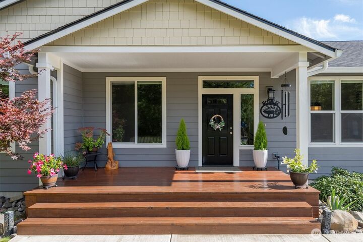 Property Photo: 533 Cornell Road WA 98649